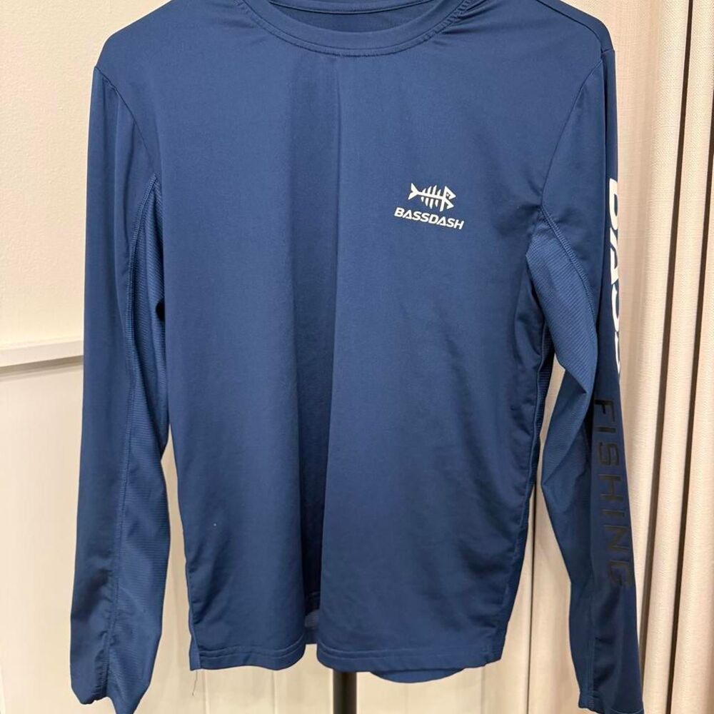 Bassdash Men's Blue and Navy Shirt